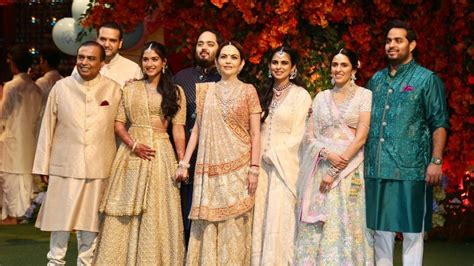 anant ambani wife family